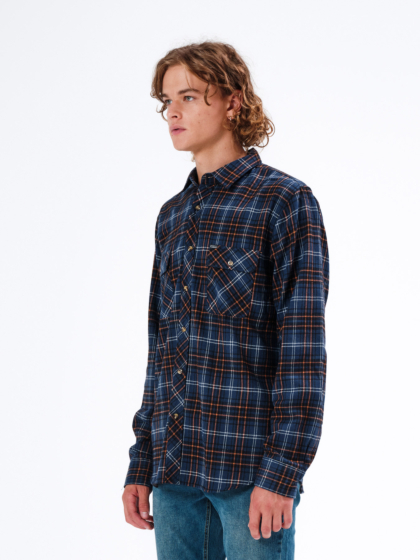 CHECKERED BUTTON DOWN SHIRT
