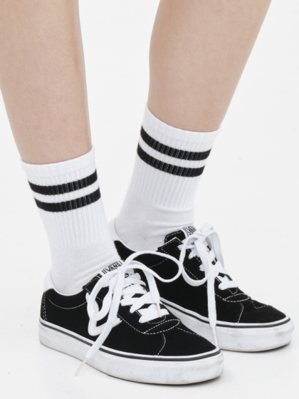 DOUBLE-STRIPE ΚΑΛΤΣΕΣ ΜΕΣΑΙΟΥ ΥΨΟΥΣ
