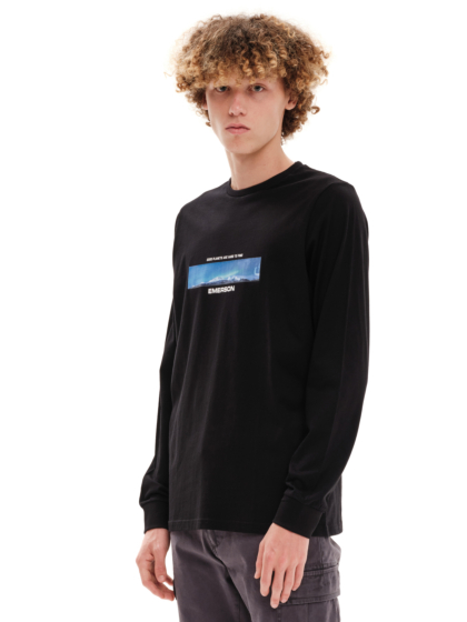 EMERSON MEN’S LONG SLEEVE TEE WITH PHOTO PRINT