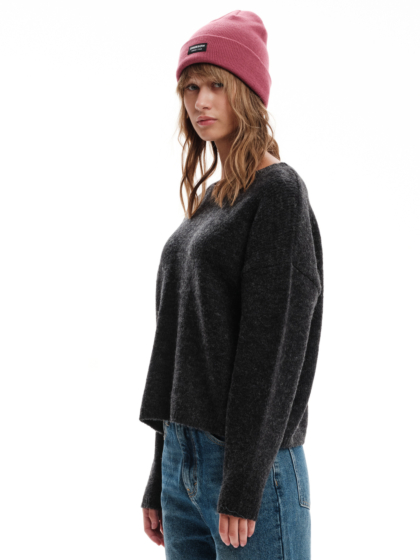 EMERSON WOMEN’S BASIC KNIT SWEATER