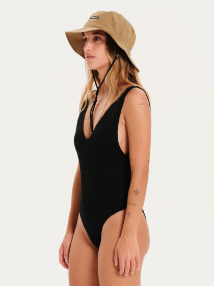 EMERSON ONE-PIECE WOMEN'S SWIMSUIT WITH TEXTURED FABRIC