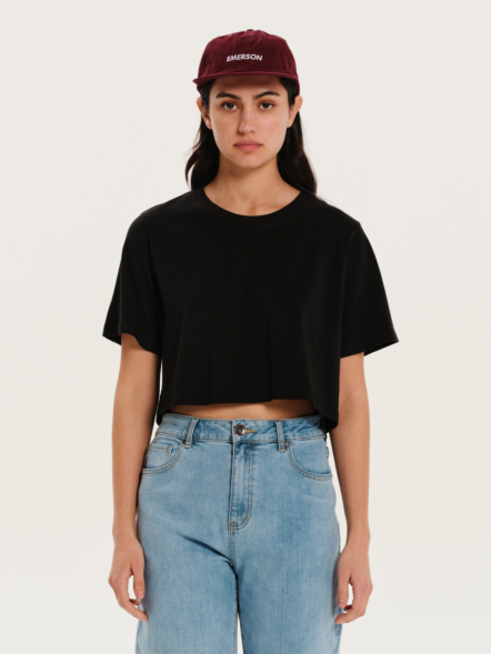 EMERSON SOLID WOMEN’S SHORT SLEEVE CROP T-SHIRT